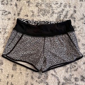 Lululemon Speed Up Shorts 2.5”